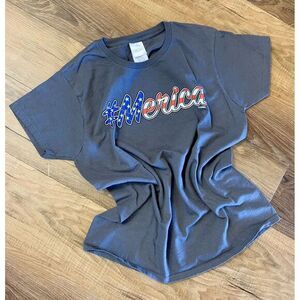 'Merica‎ Womens Gray TShirt Flag Print NWOT NBW